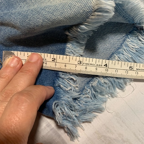 NWT KanCan High rise side panel short. Size 3/25. - Picture 10 of 10